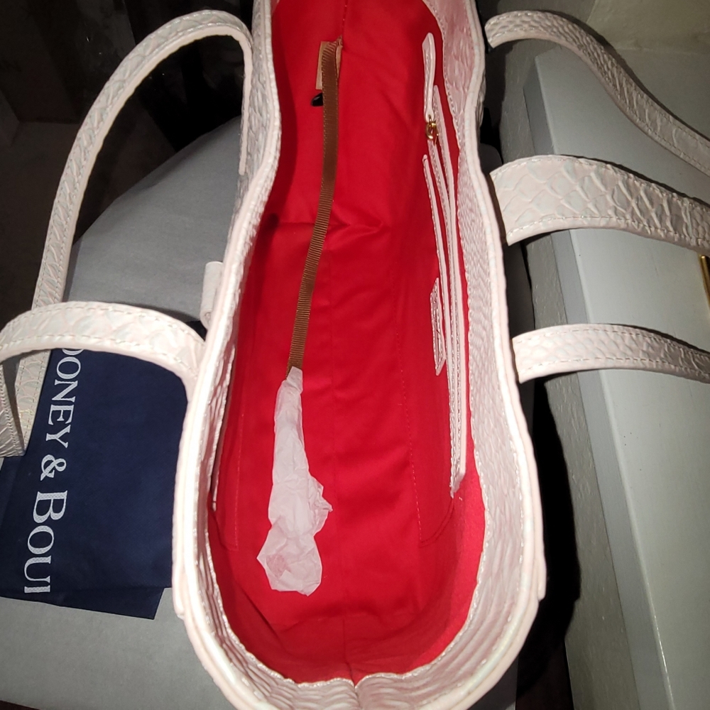 Dooney & Bourke Metal blush Small Shannon Tote - Picture 5 of 6